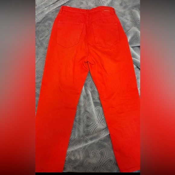 red jeans - Picture 3 of 3